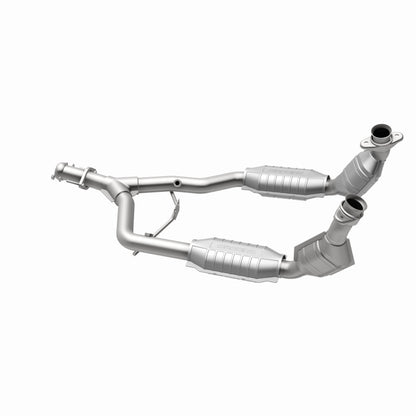 MagnaFlow Direct Fit Catalytic Converter 96-98 Ford Mustang 3.8L