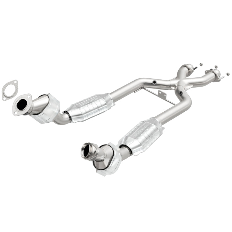 MagnaFlow Direct Fit Catalytic Converter 96-98 4.6L *California*