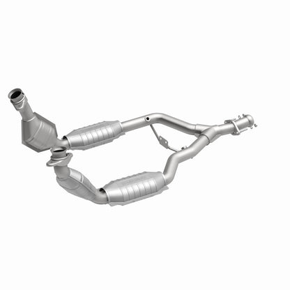 MagnaFlow Direct Fit Catalytic Converter 96-98 Ford Mustang 3.8L