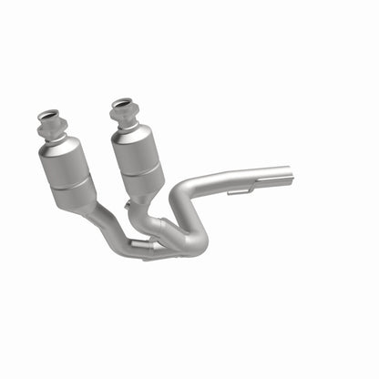 MagnaFlow Direct Fit Catalytic Converter 99-04 Jeep Grand Cherokee 4.0L Front