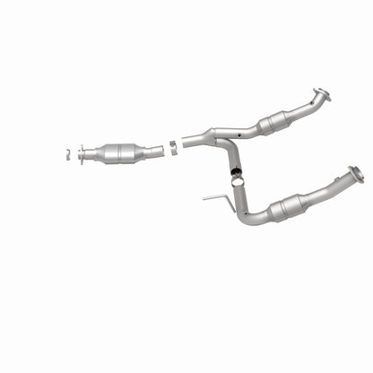 MagnaFlow Direct Fit Catalytic Converter Explorer 02-04 4.6L