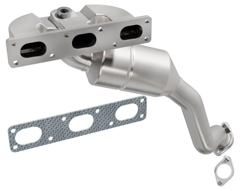 MagnaFlow Direct Fit Catalytic Converter BMW 5 01-03 front