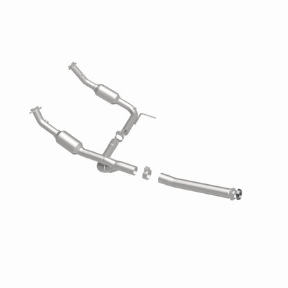 MagnaFlow Direct Fit Catalytic Converter OEM 2004-2005 Ford Explorer/Mercury Mountaineer Underbody