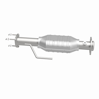 MagnaFlow Direct Fit Catalytic Converter 00-04 Jeep Wrangler Rear