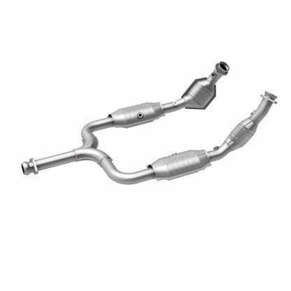 MagnaFlow Direct Fit Catalytic Converter 99/01-03 Ford Mustang 3.8L