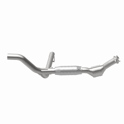 MagnaFlow Direct Fit Catalytic Converter 97-98 Ford F-150 4.6L