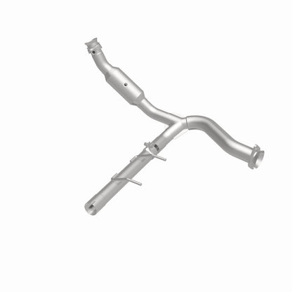 MagnaFlow Direct Fit Catalytic Converter 2007-2008 Ford Expedition/Navigator V8-5.4L
