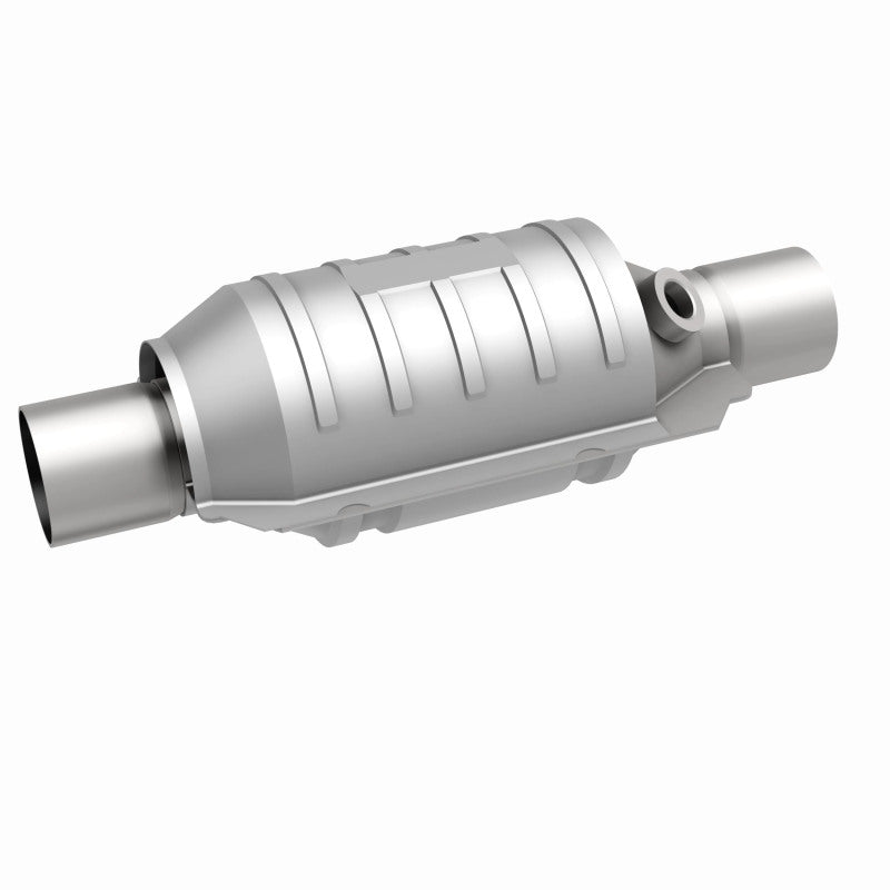 MagnaFlow Universal Catalytic Converter 2.00 with 1-O2 Rear CA