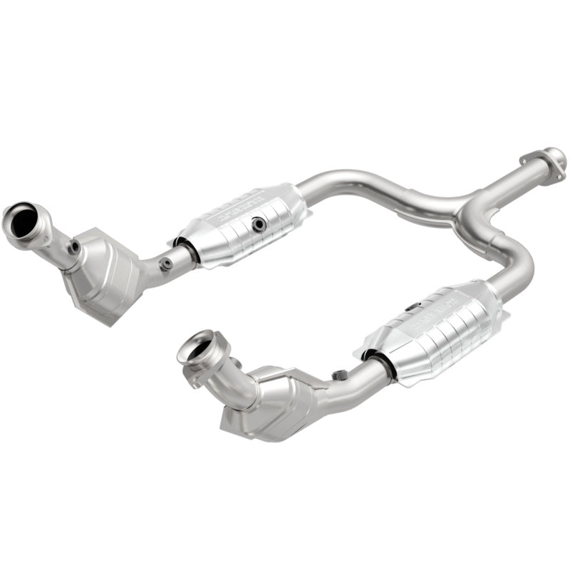 MagnaFlow Direct Fit Catalytic Converter 99/01-03 Ford Mustang 3.8L