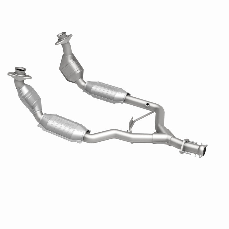 MagnaFlow Direct Fit Catalytic Converter 96-98 Ford Mustang 3.8L