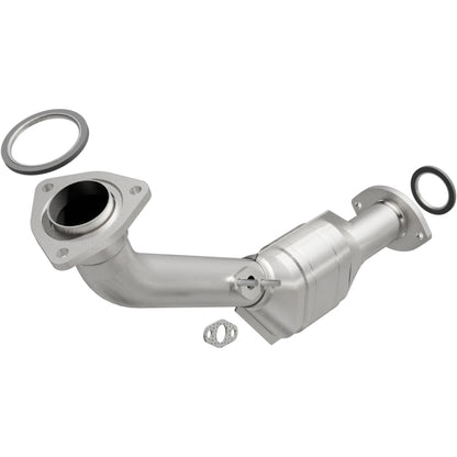 MagnaFlow Direct Fit Catalytic Converter 02-04 Tacoma 2.4L front 50S