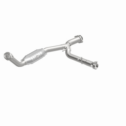 MagnaFlow Direct Fit Catalytic Converter 03-05 Ford Expedition/05-06 Lincoln Navigator 5.4L P/S