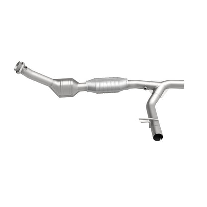 MagnaFlow Direct Fit Catalytic Converter 99-00 Ford Trucks 5.4L
