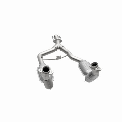 MagnaFlow Direct Fit Catalytic Converter 96-98 Ford Mustang 3.8L