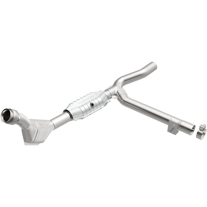MagnaFlow Direct Fit Catalytic Converter 99-00 F-150 4.2L V6 2WD P/