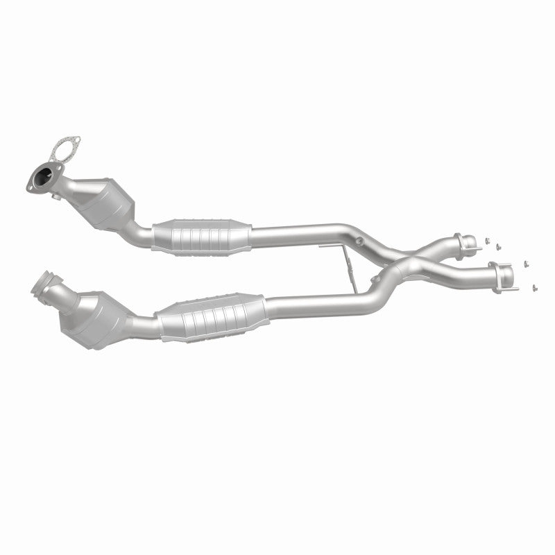 MagnaFlow Direct Fit Catalytic Converter 96-98 4.6L *California*
