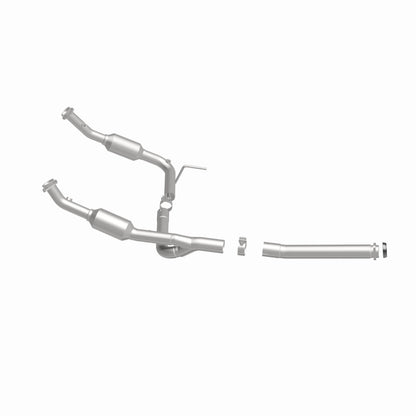 MagnaFlow Direct Fit Catalytic Converter OEM 2004-2005 Ford Explorer/Mercury Mountaineer Underbody