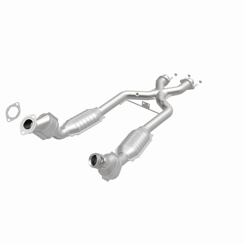 MagnaFlow Direct Fit Catalytic Converter 96-98 4.6L *California*