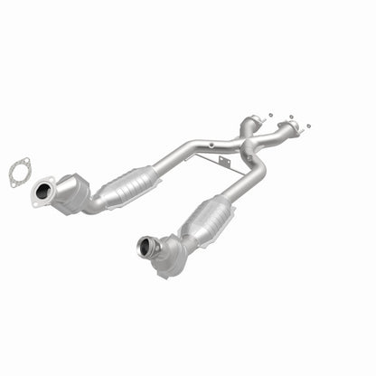 MagnaFlow Direct Fit Catalytic Converter 96-98 4.6L *California*