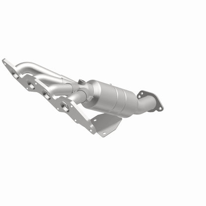 MagnaFlow Direct Fit Catalytic Converter 10-12 Ford Fusion 2.5L