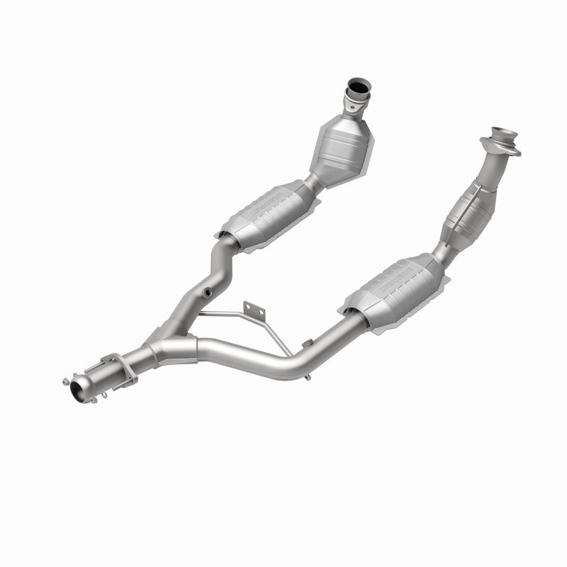 MagnaFlow Direct Fit Catalytic Converter 96-98 Ford Mustang 3.8L