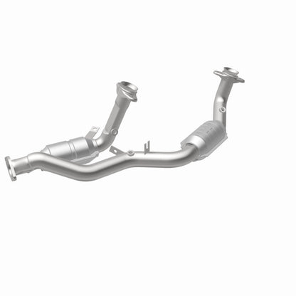 MagnaFlow Direct Fit Catalytic Converter 96-99 Taurus 3.4L Front C