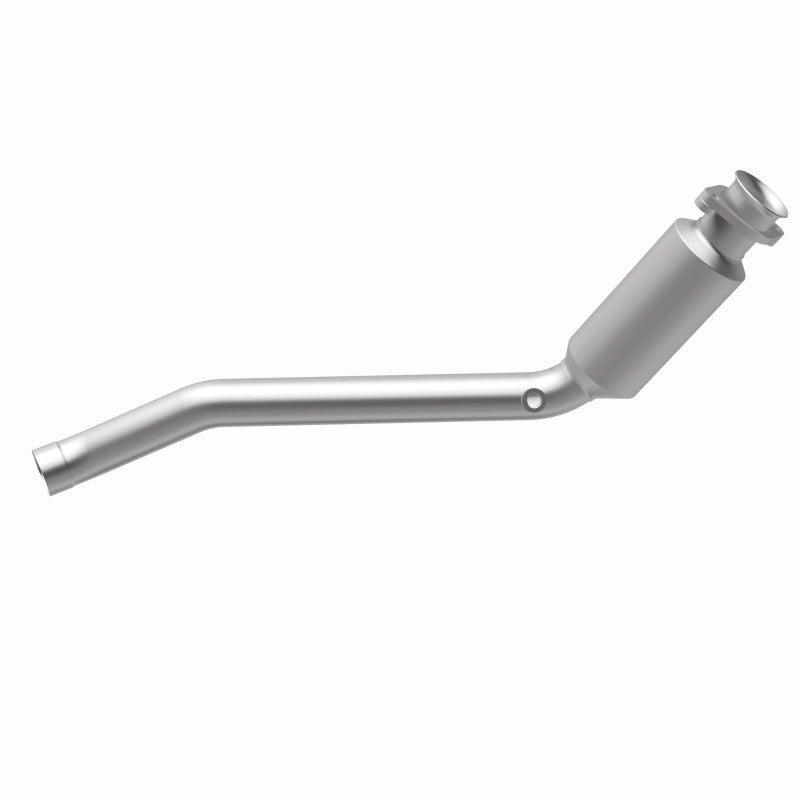 MagnaFlow Direct Fit Catalytic Converter 2010-2013 Land Rover LR4 V8 5 OEM Underbody