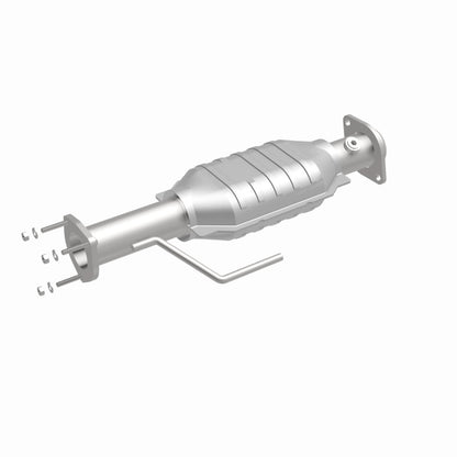 MagnaFlow Direct Fit Catalytic Converter 00-04 Jeep Wrangler Rear