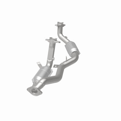 MagnaFlow Direct Fit Catalytic Converter 96-99 Ford Taurus3.0L 50S
