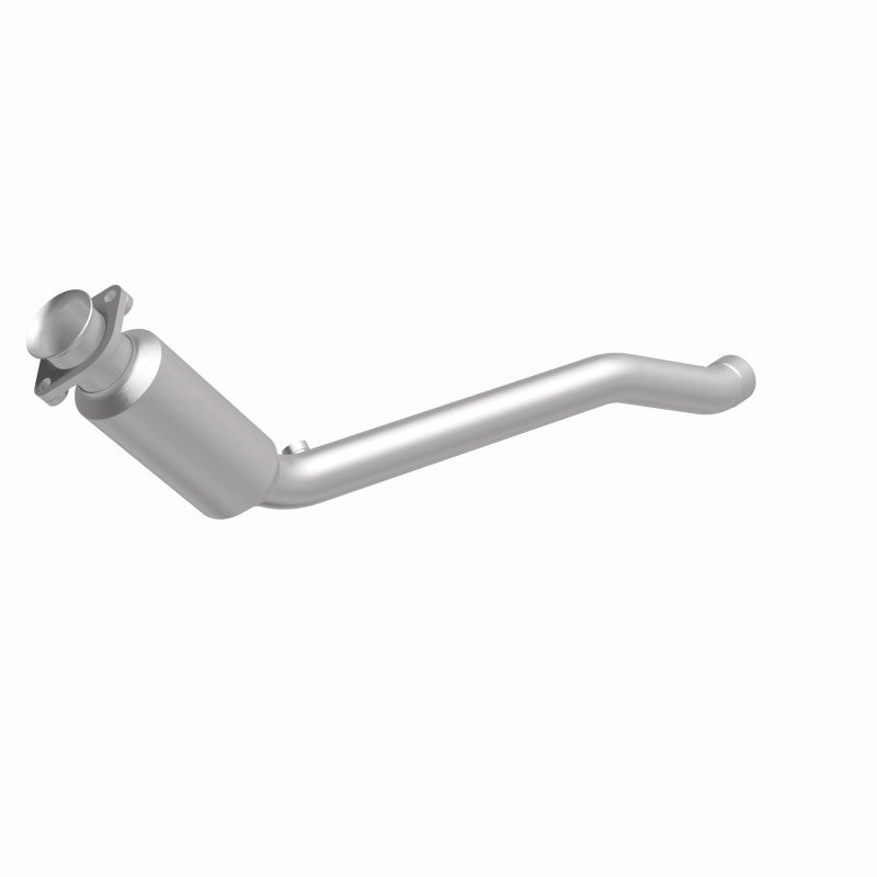 MagnaFlow Direct Fit Catalytic Converter 2010-2013 Land Rover LR4 V8 5 OEM Underbody