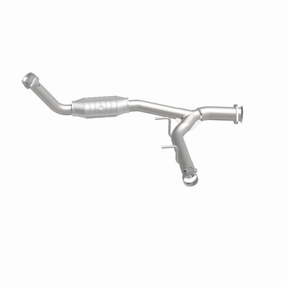 MagnaFlow Direct Fit Catalytic Converter 03-05 Ford Expedition/05-06 Lincoln Navigator 5.4L P/S