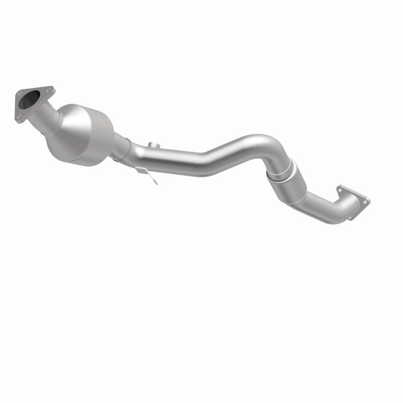 MagnaFlow Conv DF 07 VW Touareg 3.6L Front close