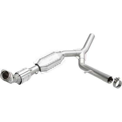 MagnaFlow Direct Fit Catalytic Converter 04-06 F-150 5.4 2WD P/S 49S