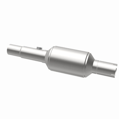MagnaFlow Direct Fit Catalytic Converter 96-98 Jeep Grand Cherokee Underbody