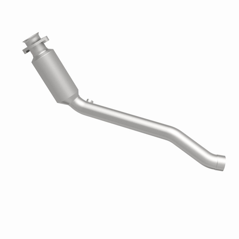 MagnaFlow Direct Fit Catalytic Converter 2010-2013 Land Rover LR4 V8 5 OEM Underbody