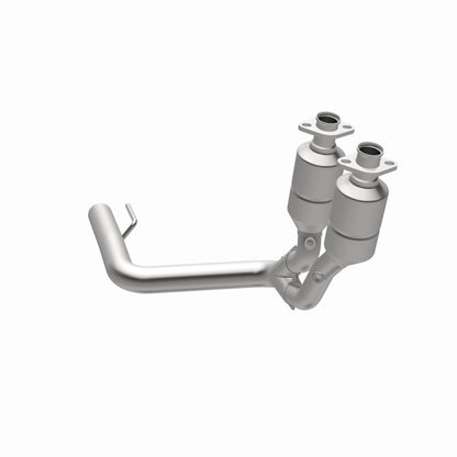 MagnaFlow Direct Fit Catalytic Converter 99-04 Jeep Grand Cherokee 4.0L Front