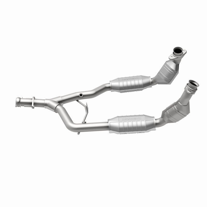MagnaFlow Direct Fit Catalytic Converter 96-98 Ford Mustang 3.8L