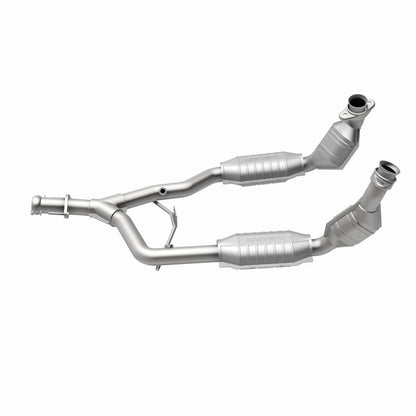 MagnaFlow Direct Fit Catalytic Converter 96-98 Ford Mustang 3.8L
