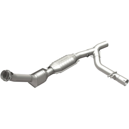 MagnaFlow Direct Fit Catalytic Converter 99-00 Ford Trucks 5.4L
